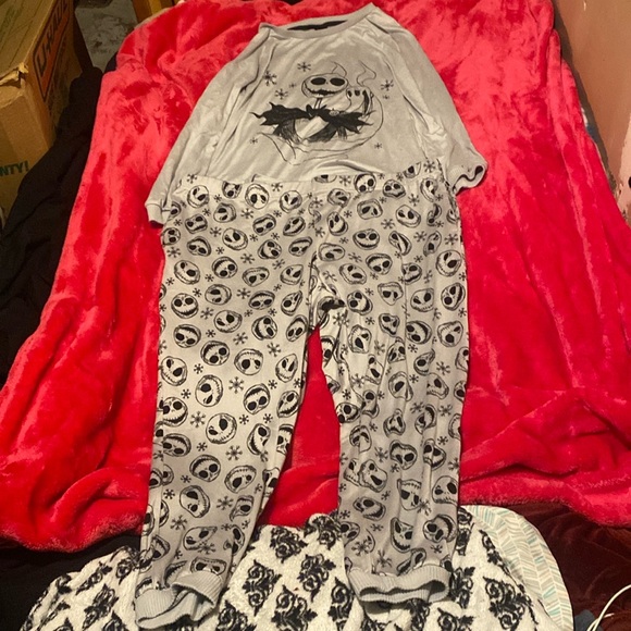 Jack, the skeleton Christmas pajama pants in women: size is 2x(18W-20W)brandnew - Picture 1 of 2
